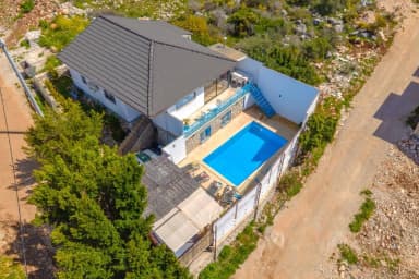 Villa Kutay Korunaklı Havuz 36