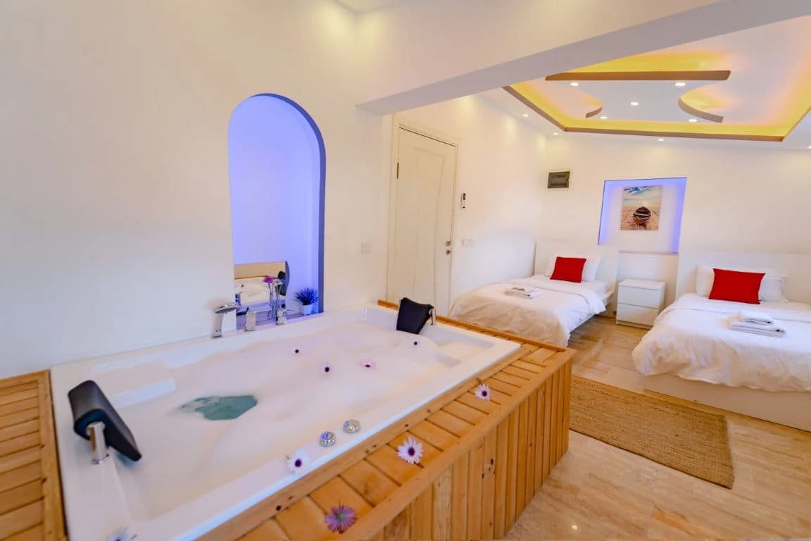 Villa Kutay Korunaklı Havuz 38