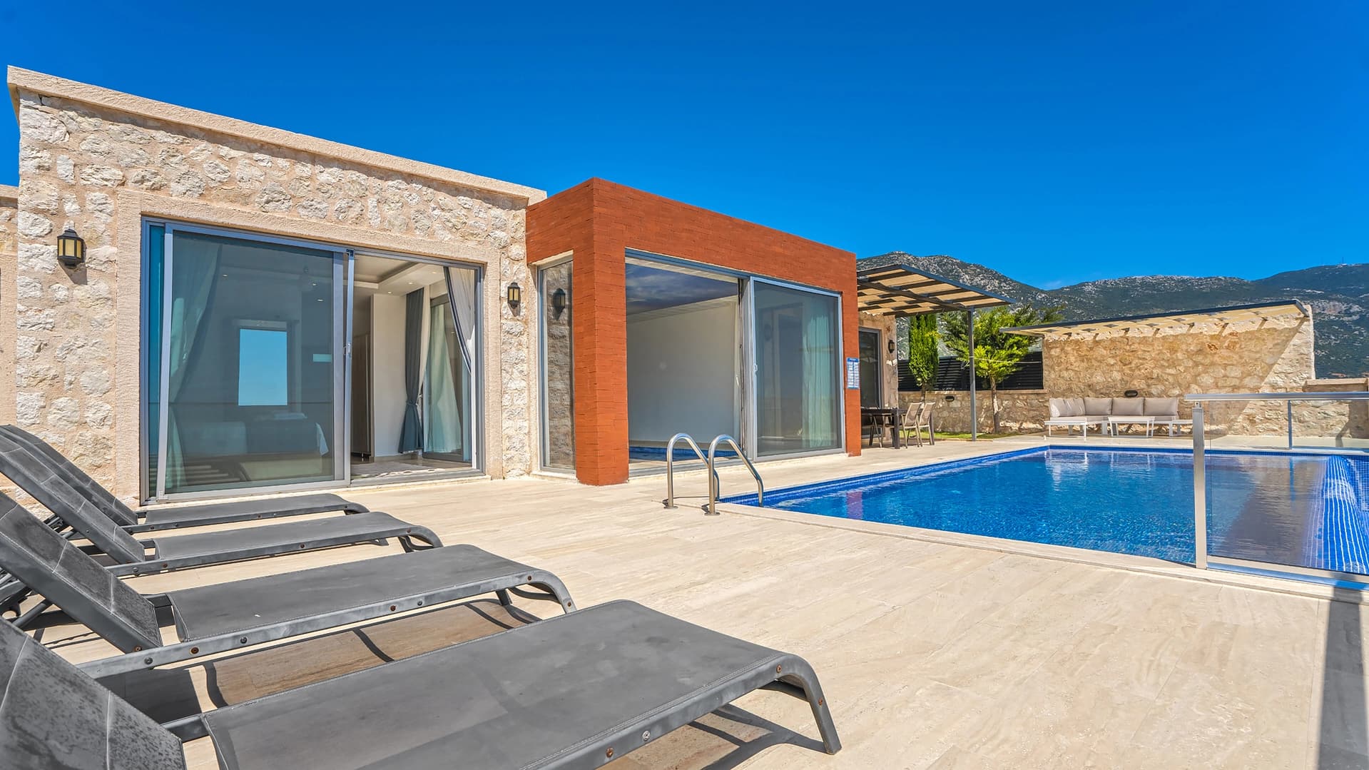 Villa Avon Korunaklı Havuz 83