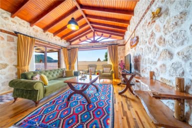 Villa Fesleğen Üzümlü Korunaklı Havuz 46