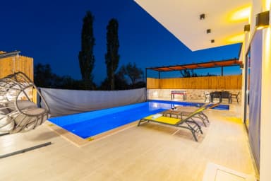 Villa Palmiye İslamlar Korunaklı Havuz 81