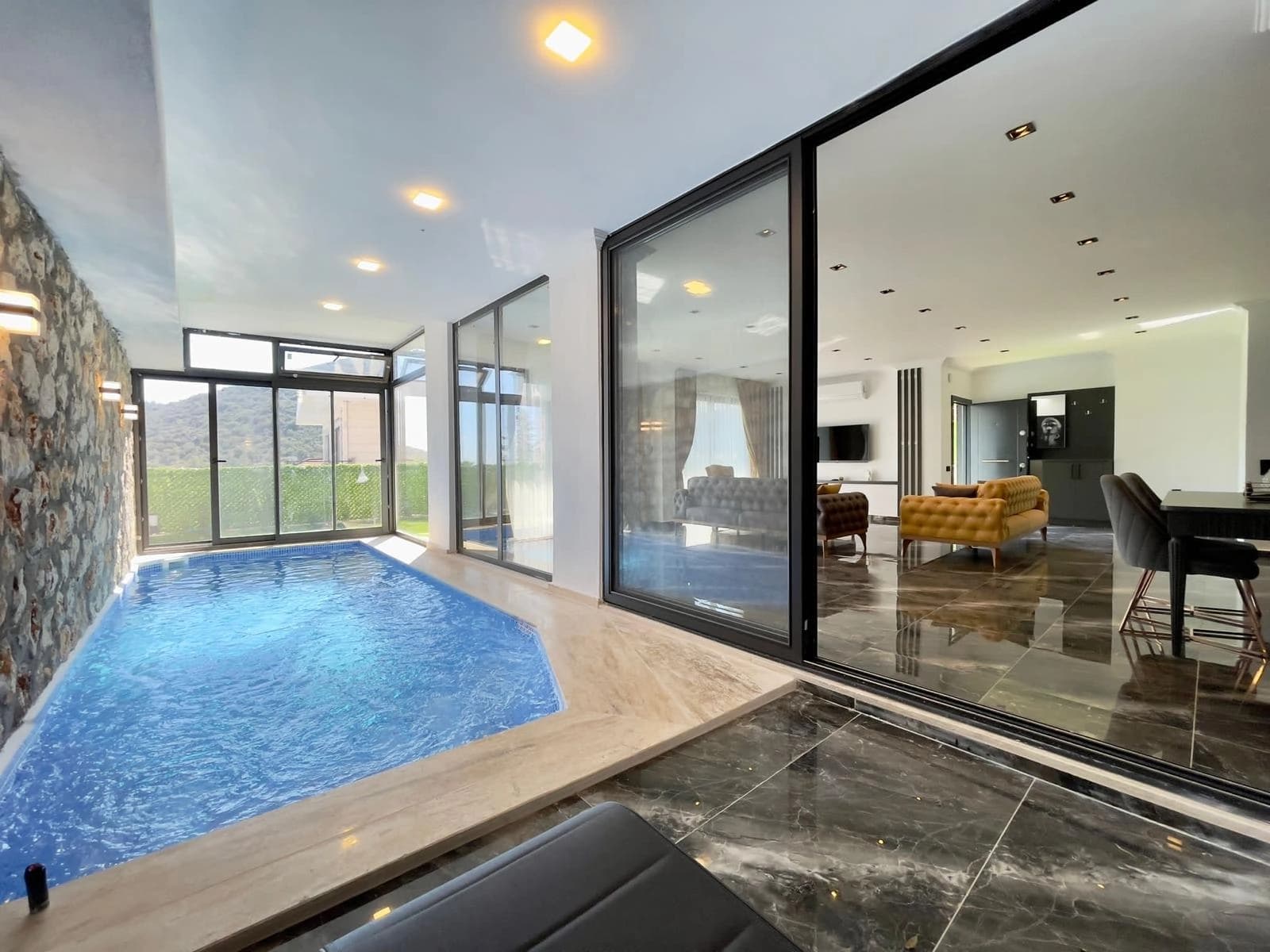 Suit Asil Korunaklı Havuz 26