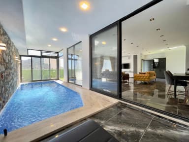 Suit Asil Korunaklı Havuz 26