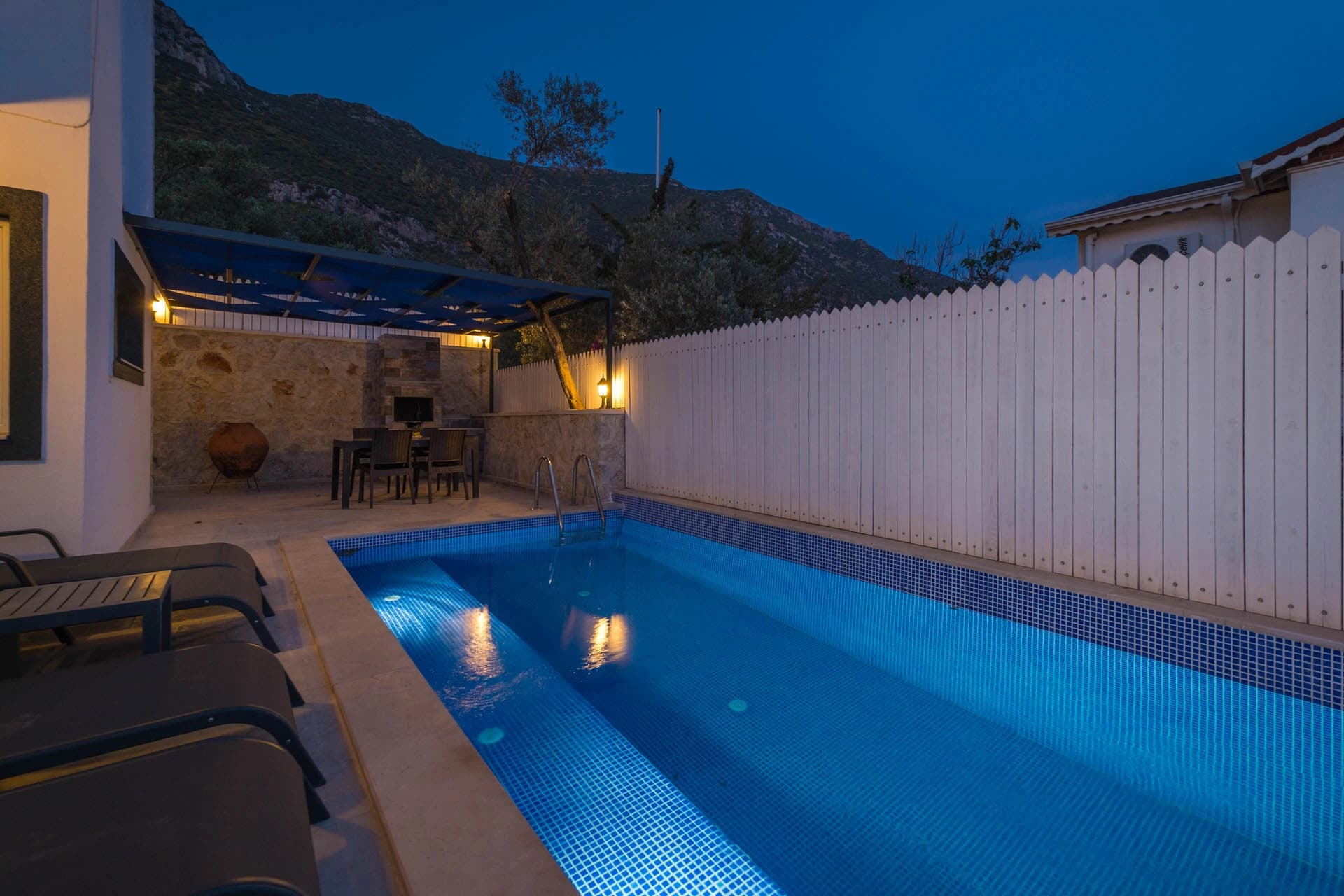 Villa Asil Akbel Korunaklı Havuz 55