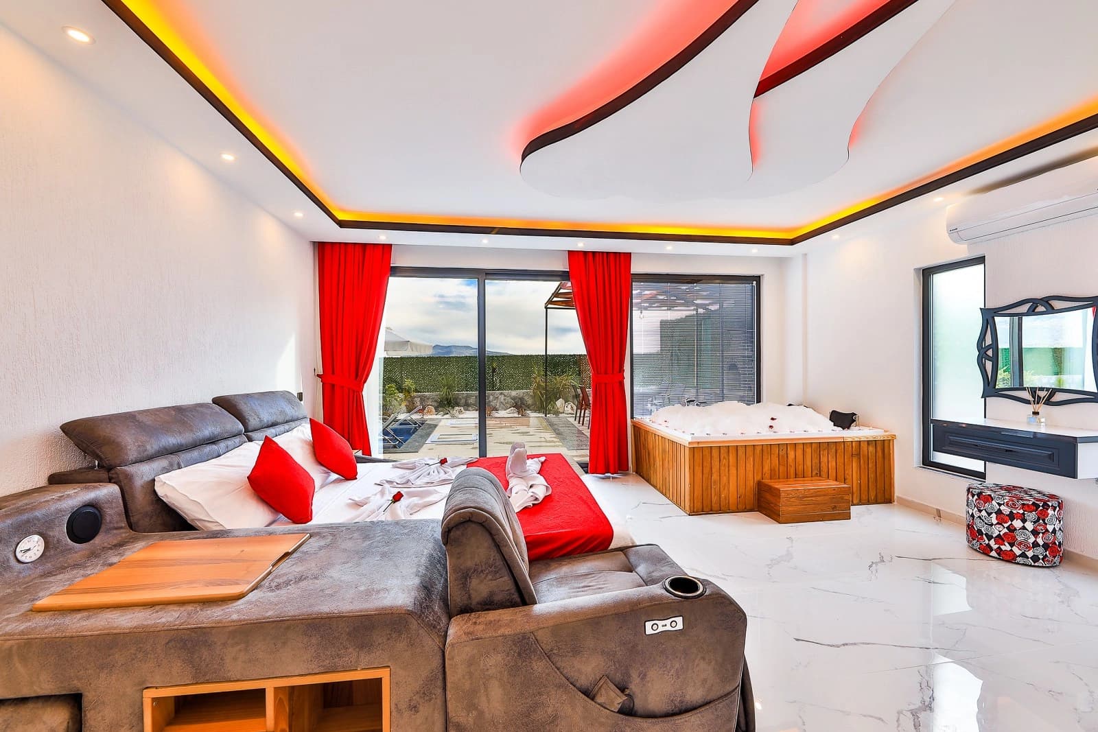 Villa Eylül Exclusive Korunaklı Havuz 74