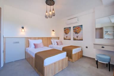 Villa Aydın Trio 2 Korunaklı Havuz 85