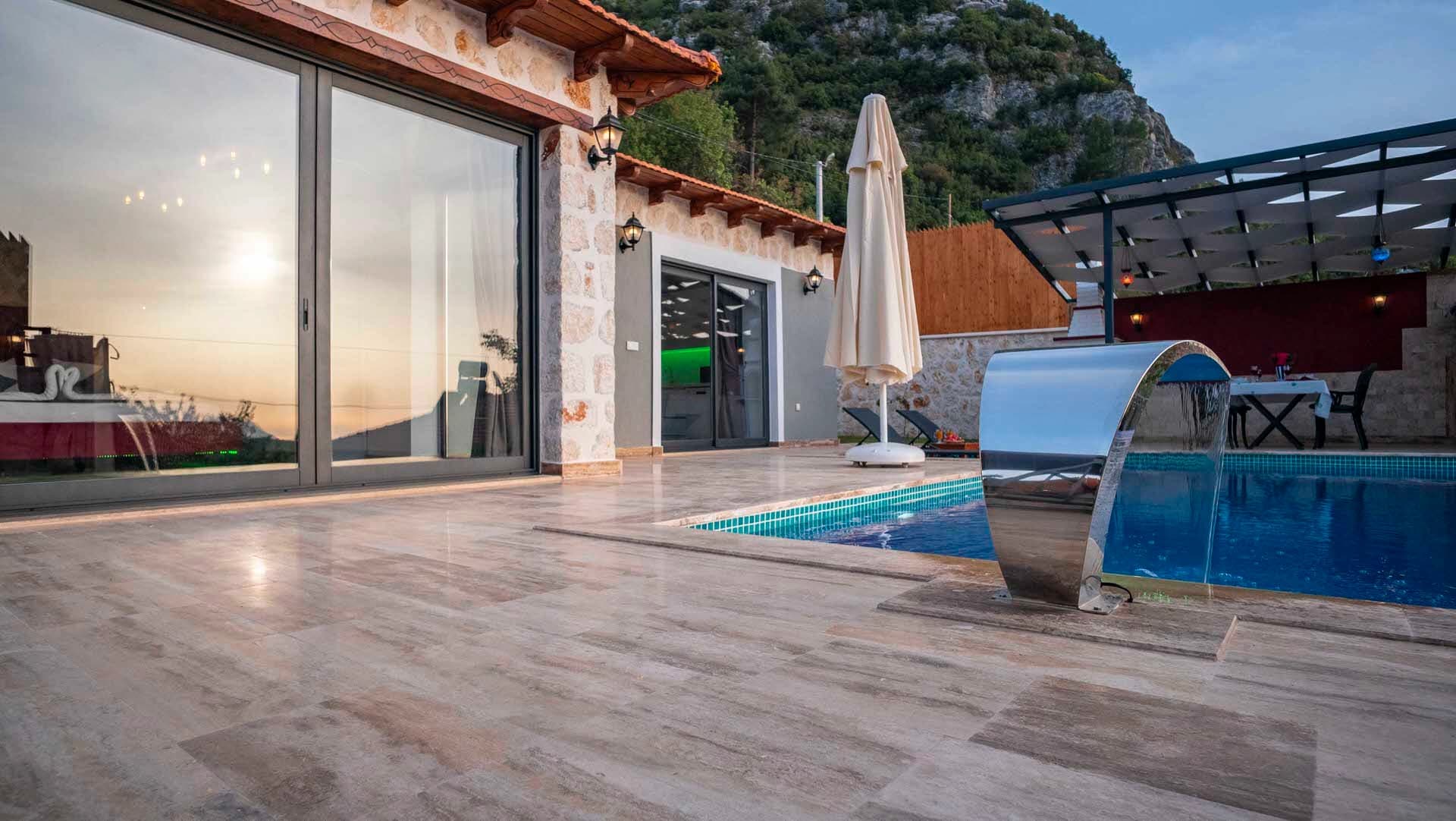 Villa Nasuh Korunaklı Havuz 98