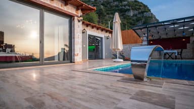 Villa Nasuh Korunaklı Havuz 98