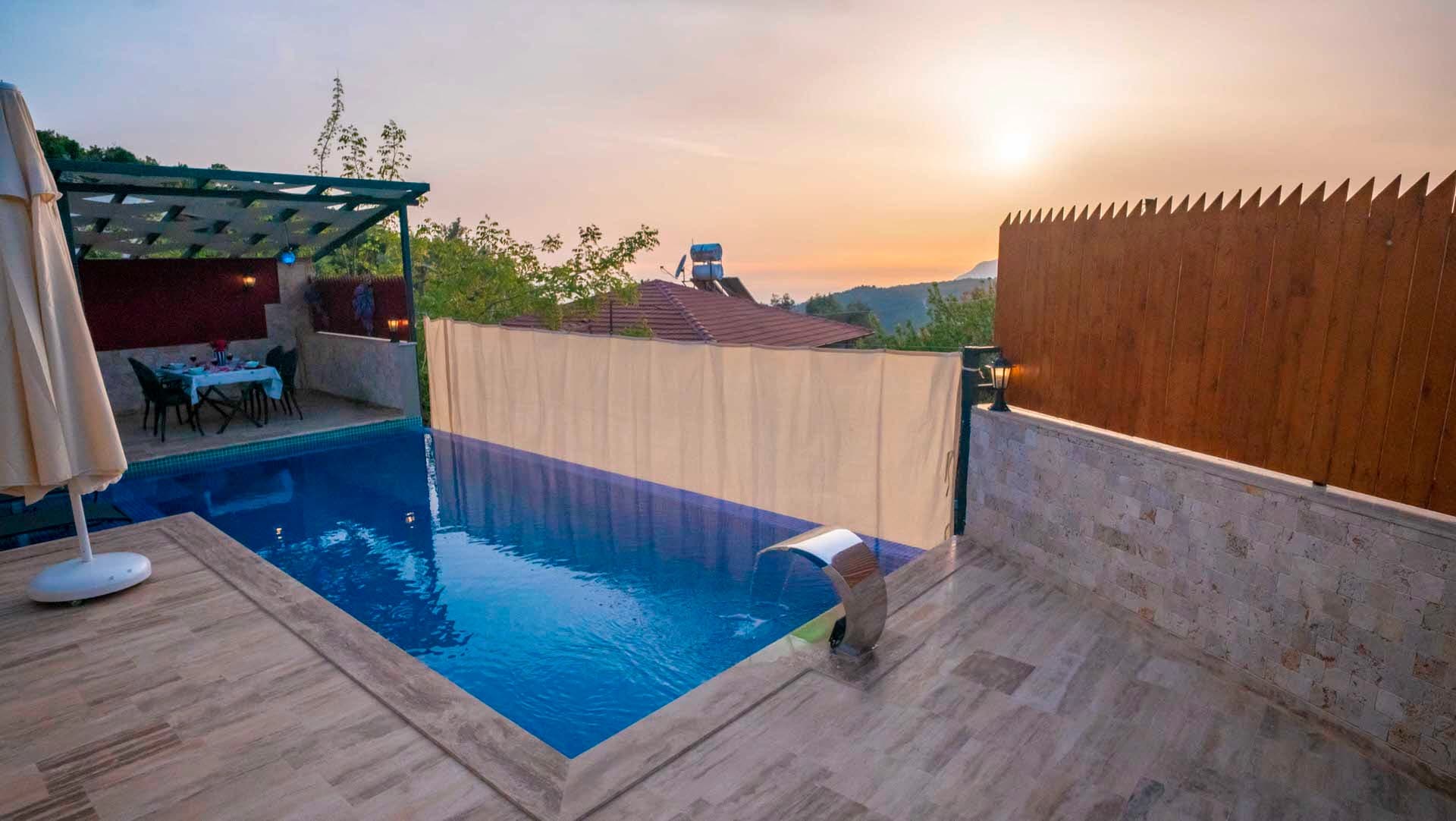 Villa Nasuh Korunaklı Havuz 22