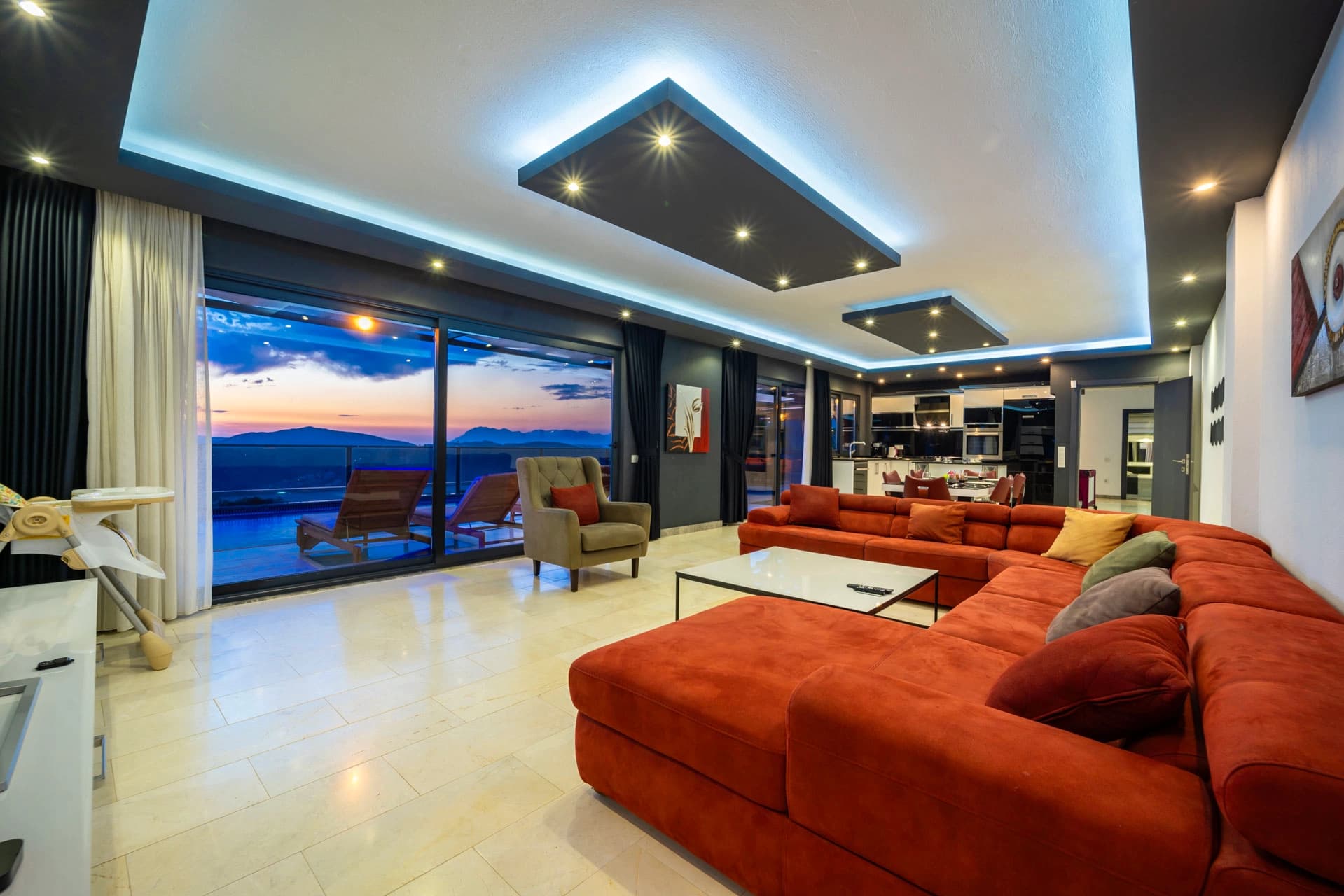 Villa Everest Korunaklı Havuz 12