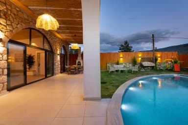 Villa Ark Korunaklı Havuz 68