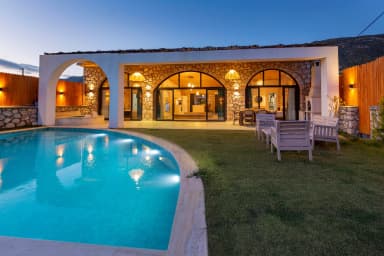 Villa Ark Korunaklı Havuz 26