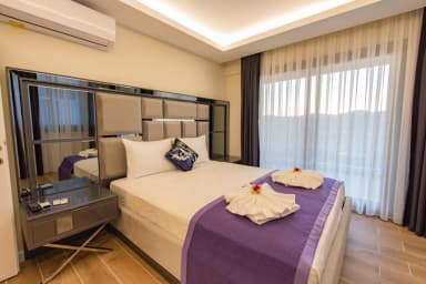 Villa Detay C Korunaklı Havuz 46