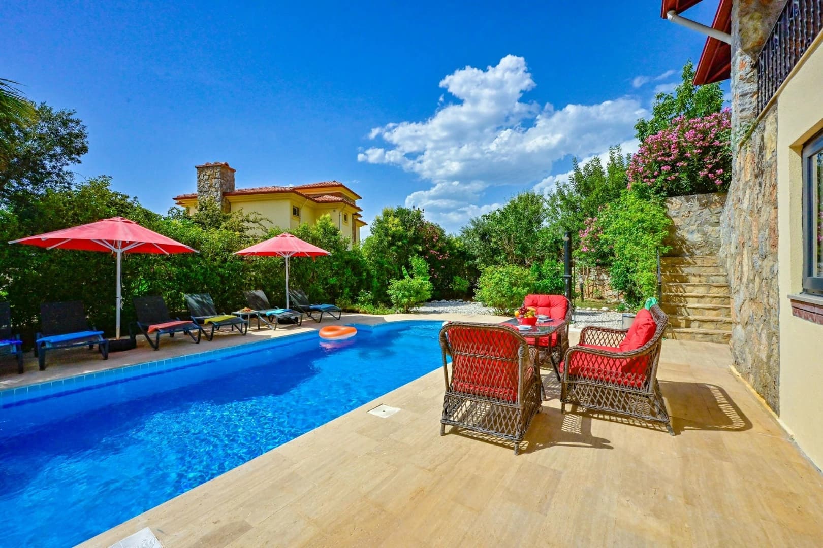 Villa Massimo Korunaklı Havuz 86