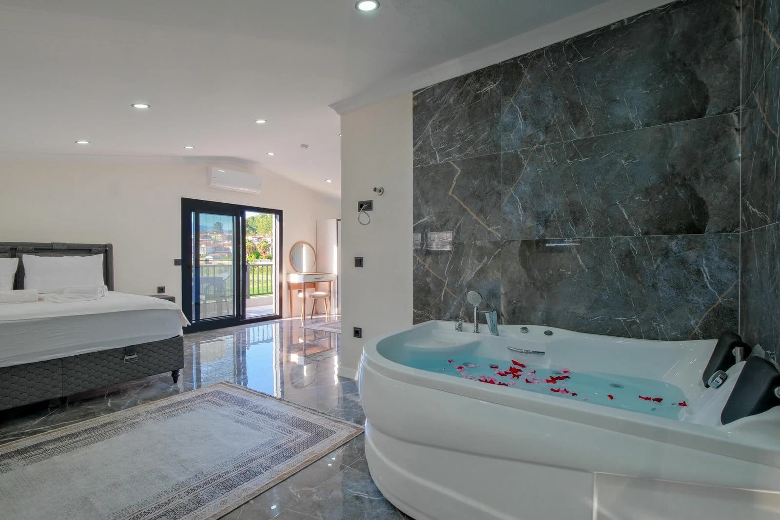 Villa White Day 1 Fethiye 15