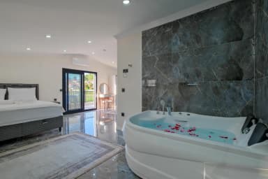 Villa White Day 1 Fethiye 15