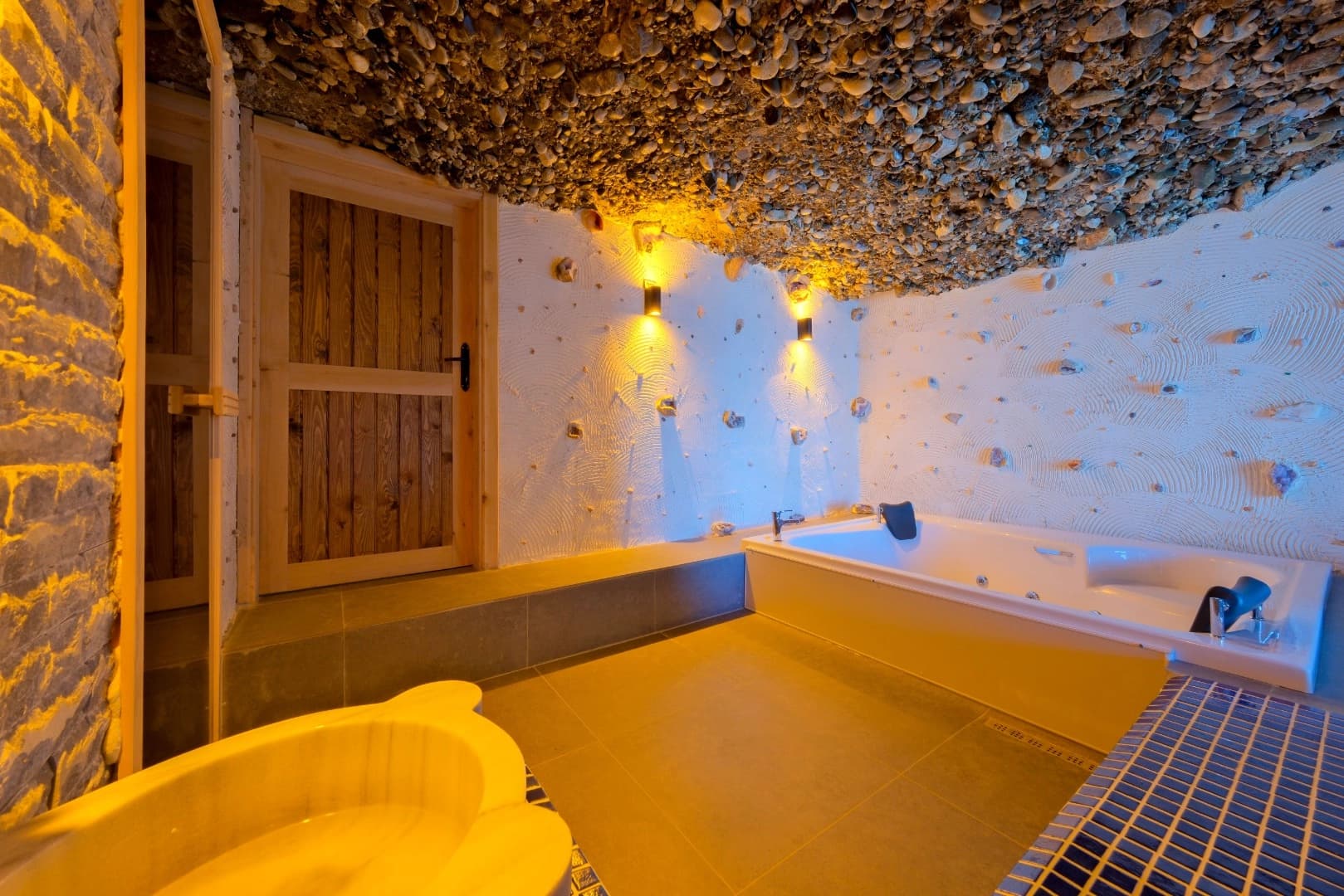 Villa Ayza Korunaklı Havuz 85