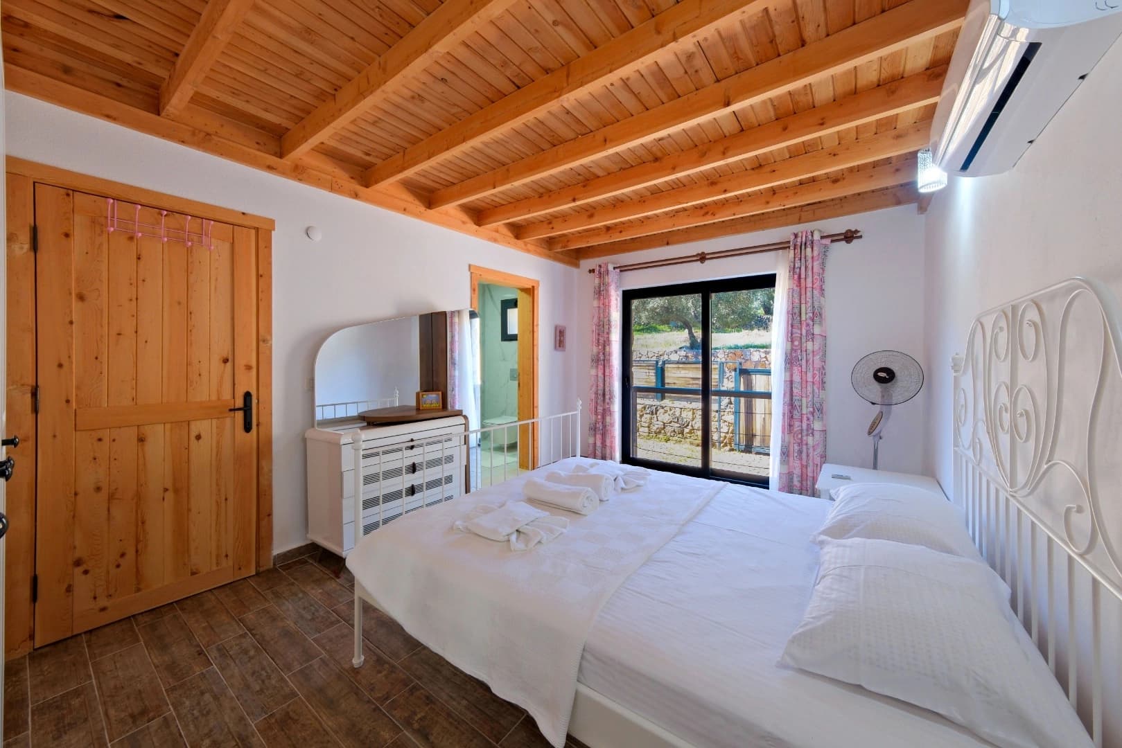 Villa Ayza Korunaklı Havuz 51