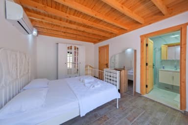 Villa Ayza Korunaklı Havuz 65