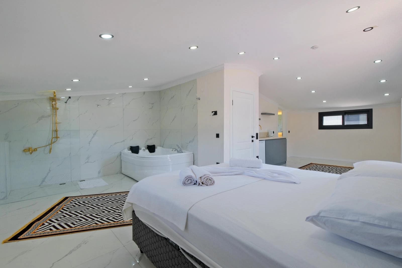 Villa White Day 2 Fethiye 99