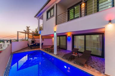 Villa Şato Buket Korunaklı Havuz 75