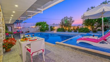 Villa Emma Korunaklı Havuz 69