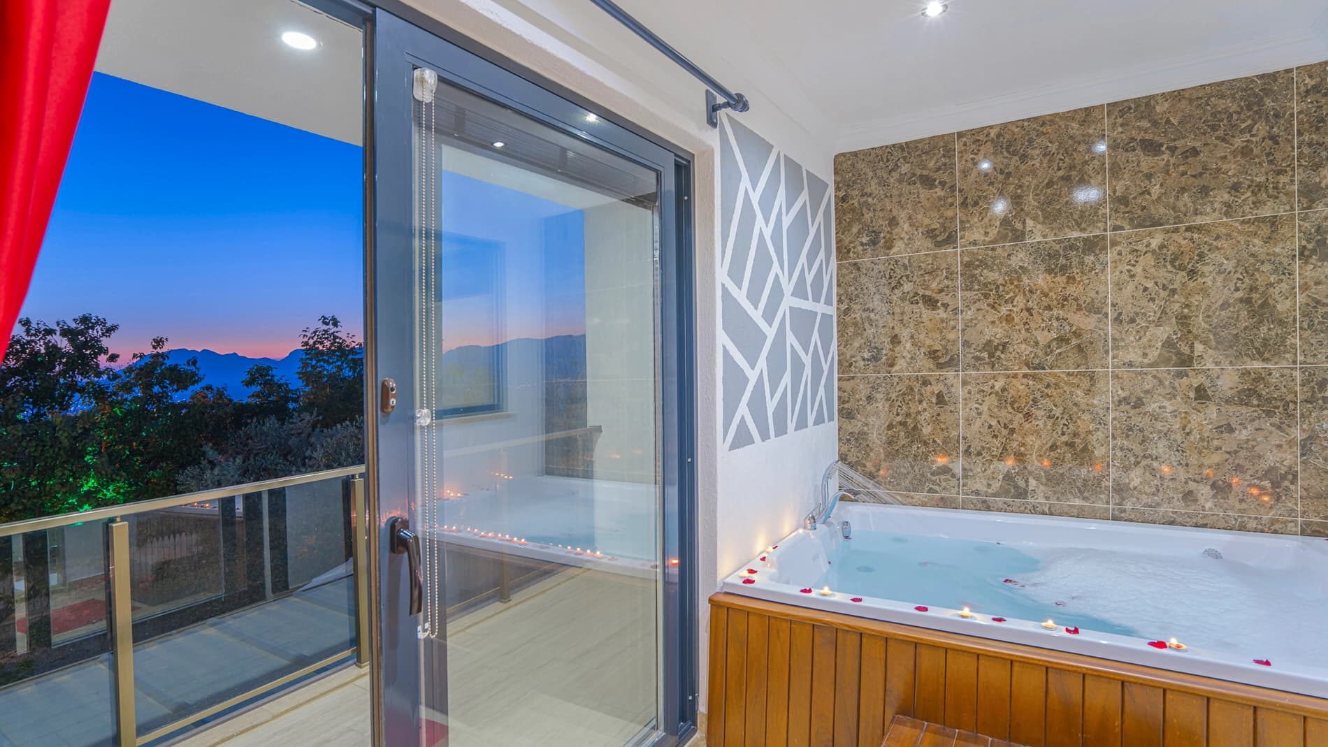 Villa Emma Korunaklı Havuz 15