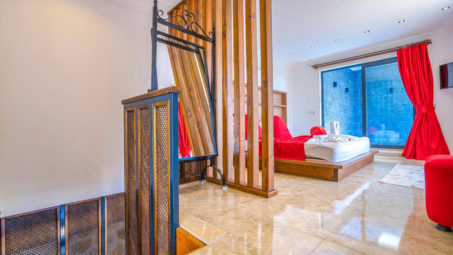 Villa Emma Korunaklı Havuz 57