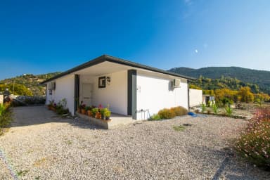 Villa Seher Korunaklı Havuz 84