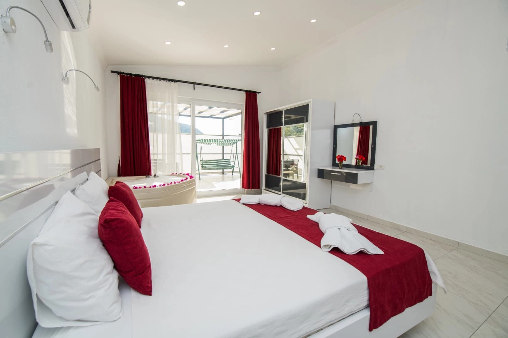 Villa Seher Korunaklı Havuz 50