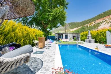 Villa Arim Korunaklı Havuz 27