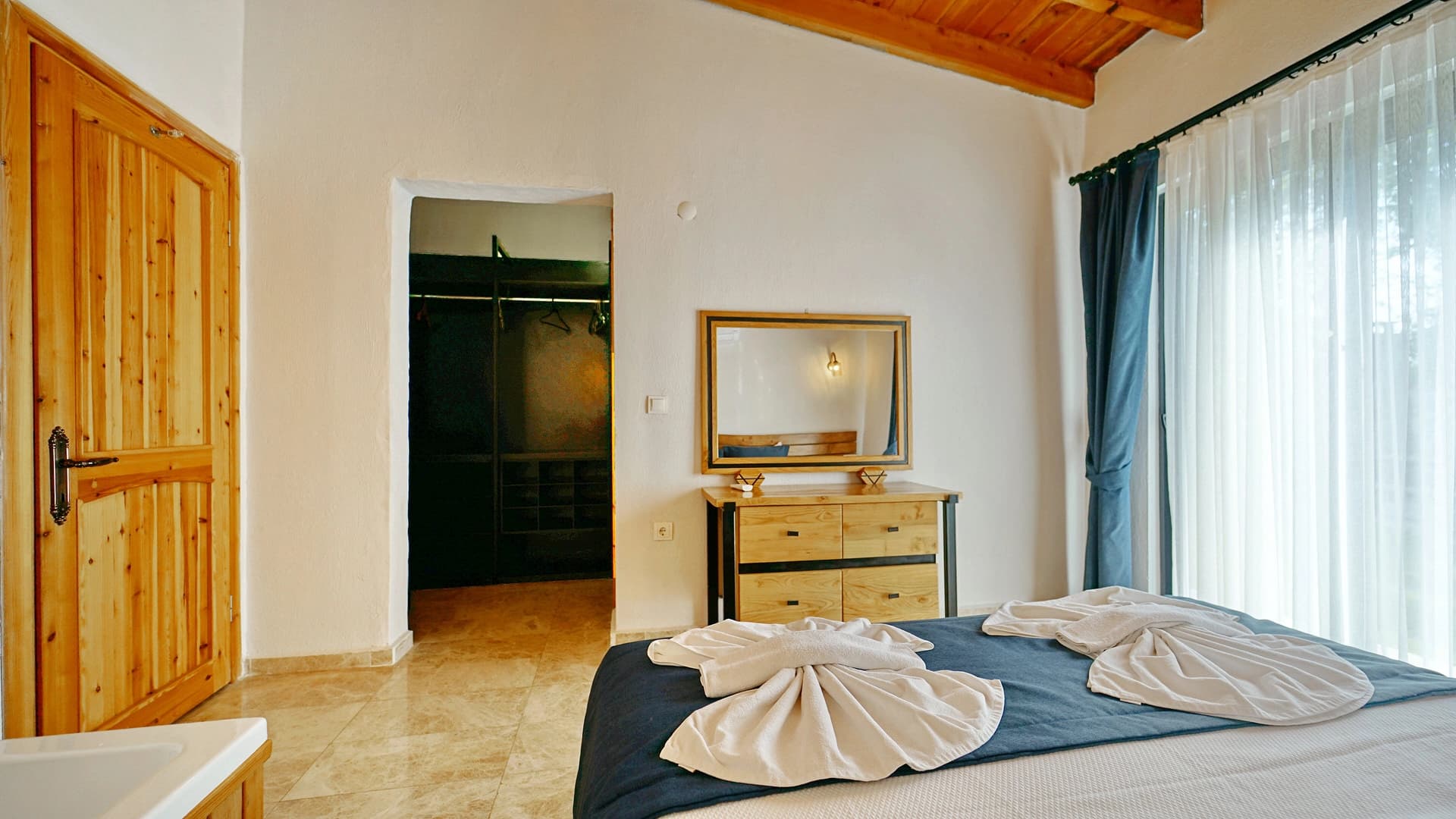 Villa Eterna Korunaklı Havuz 45