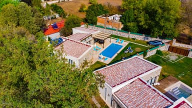Villa Eterna Korunaklı Havuz 57