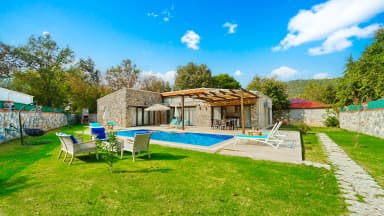 Villa Eterna Korunaklı Havuz 71