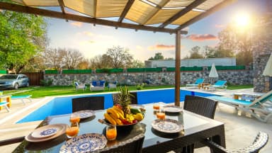 Villa Eterna Korunaklı Havuz 65