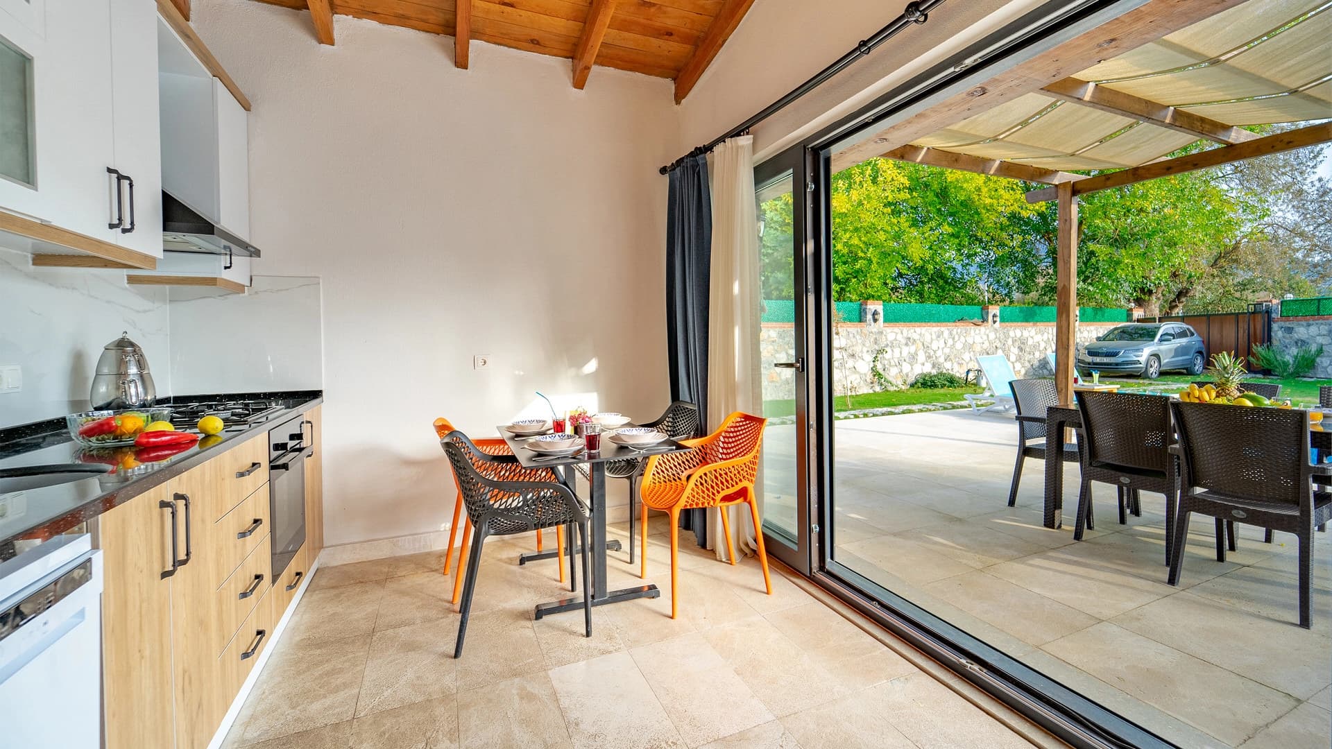 Villa Eterna Korunaklı Havuz 17