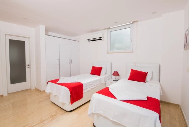 Villa Hillside Kışla Özel Havuzlu 11