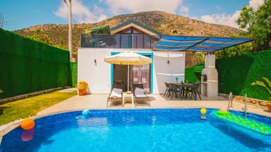 Villa The Brothers Korunaklı Havuz 49