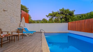 Villa Ceyhan Korunaklı Havuz 43