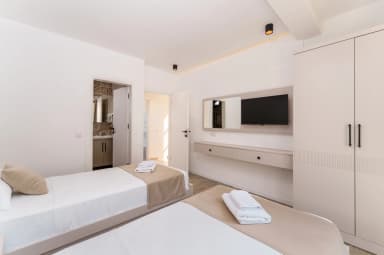 Villa Brow Korunaklı Havuz 37