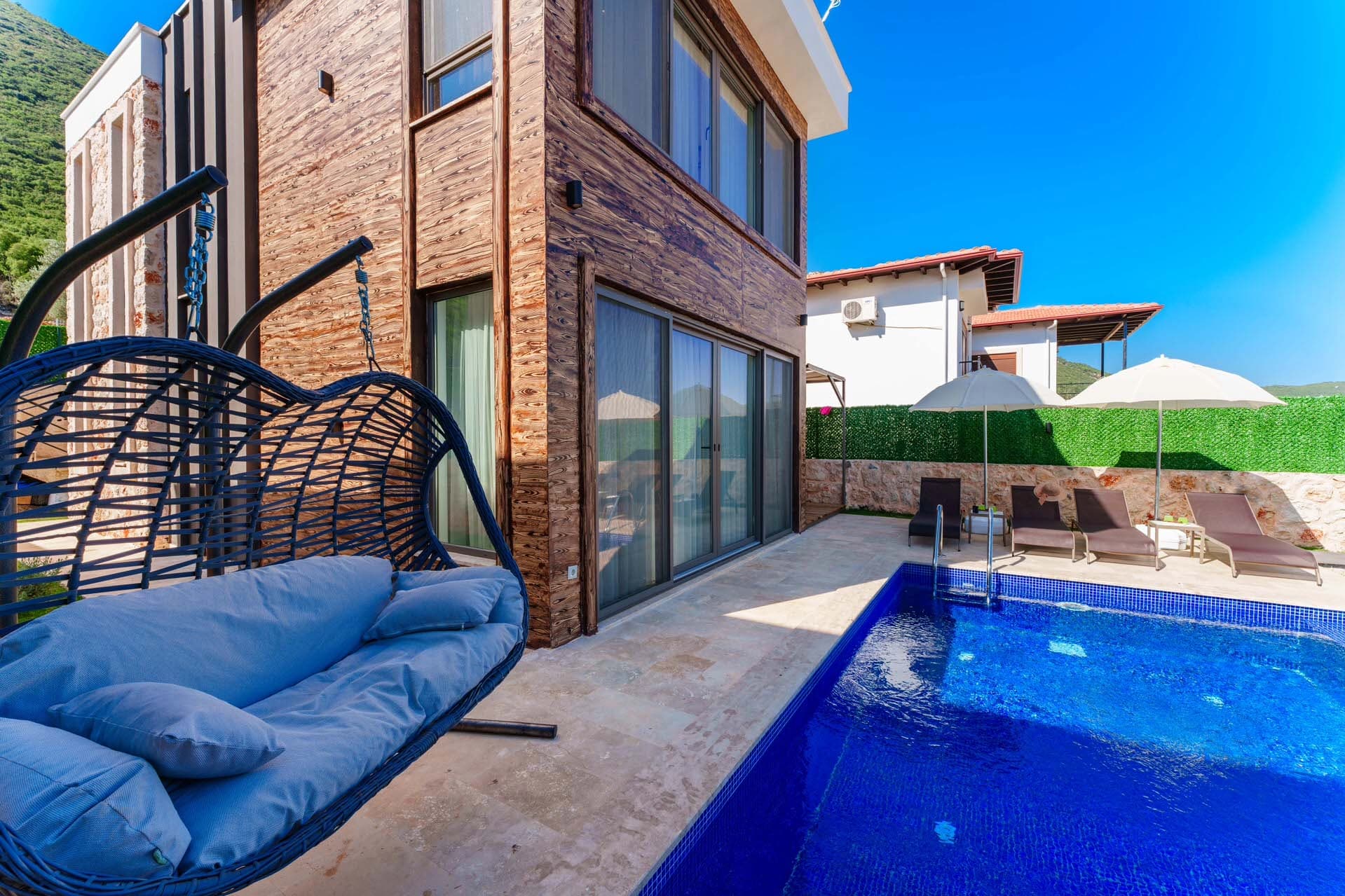 Villa Brow Korunaklı Havuz 55