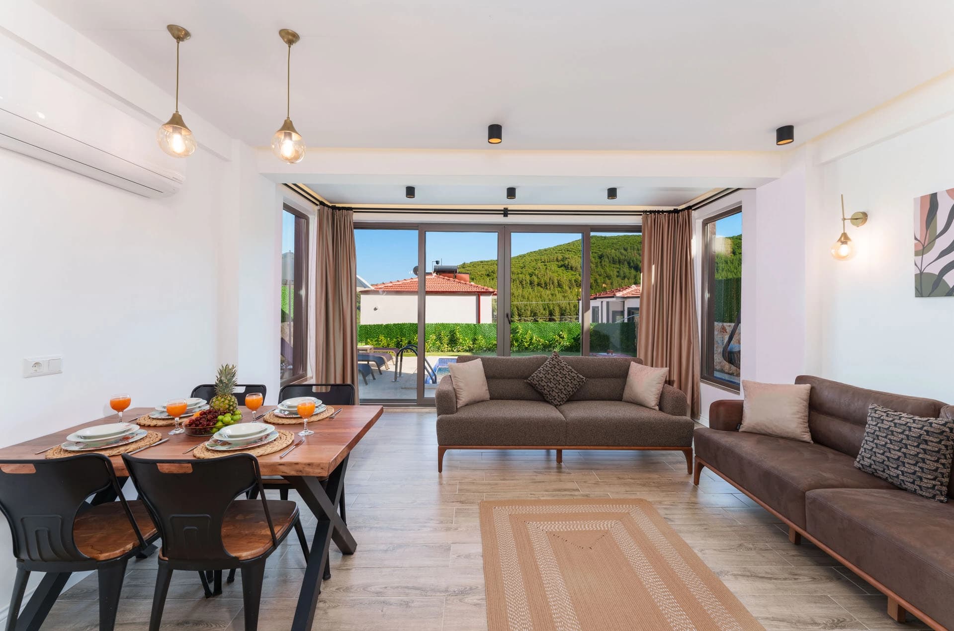 Villa Brow Korunaklı Havuz 43