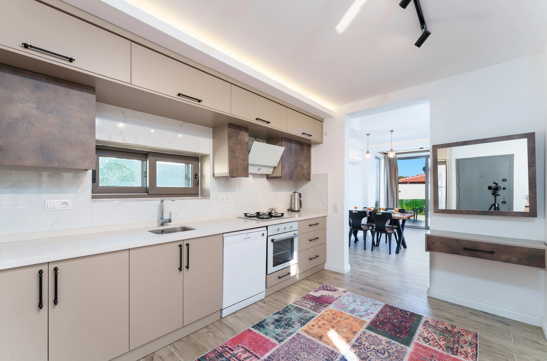 Villa Brow Korunaklı Havuz 57