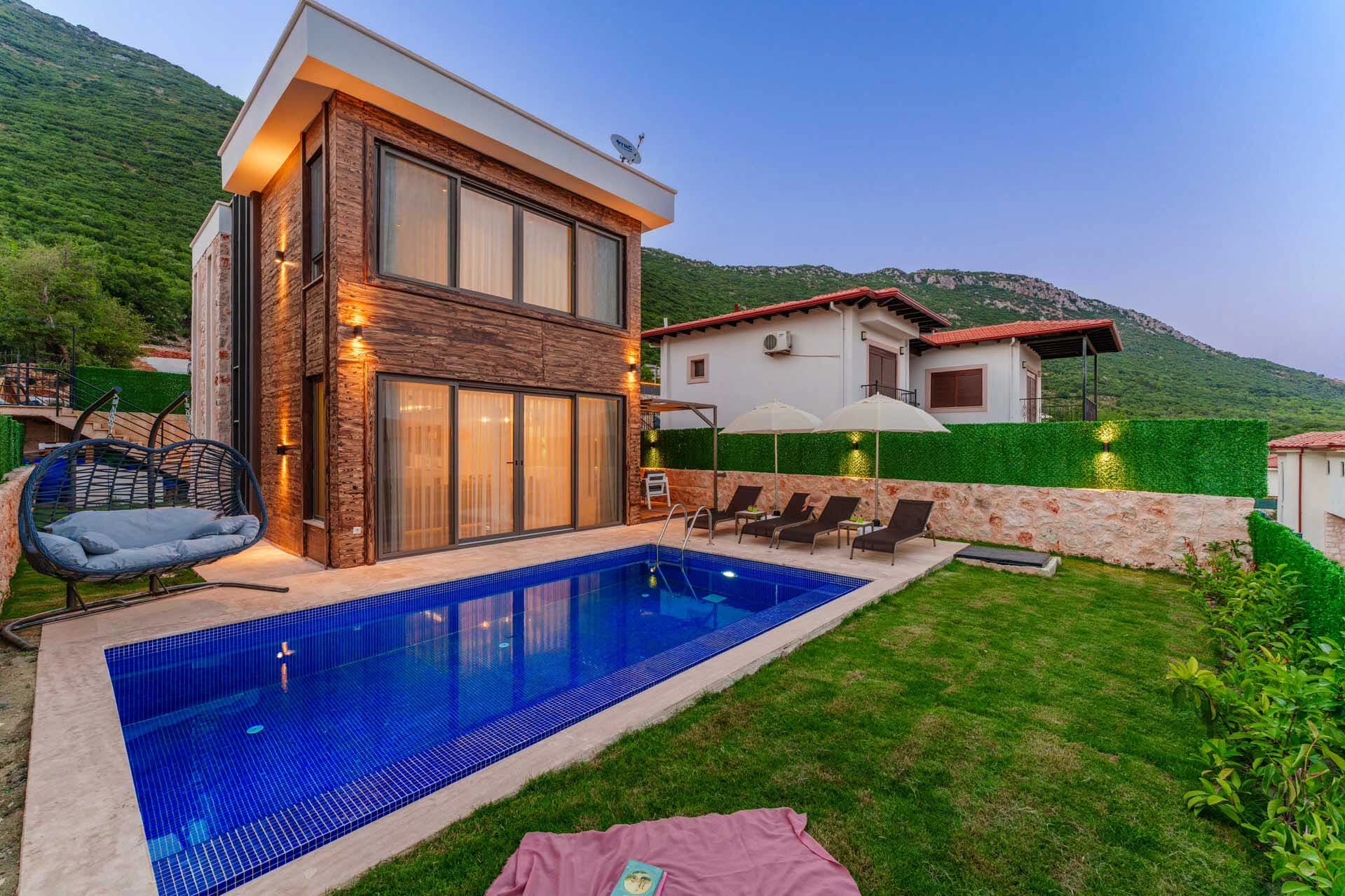 Villa Brow Korunaklı Havuz 21
