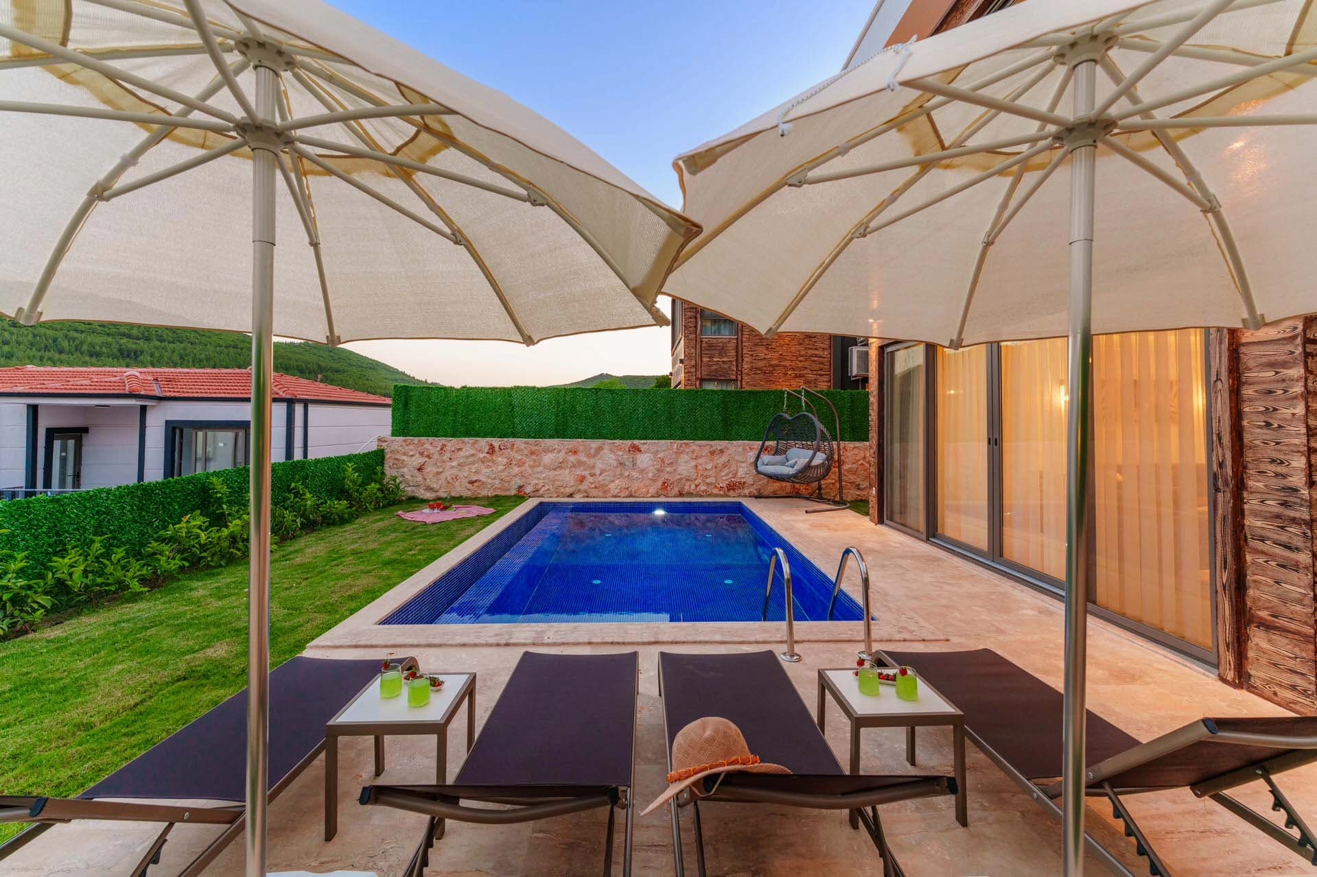 Villa Brow Korunaklı Havuz 35