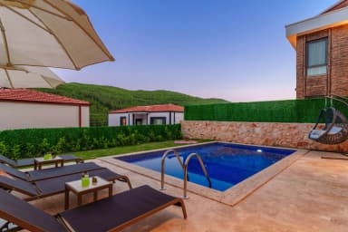 Villa Brow Korunaklı Havuz 49