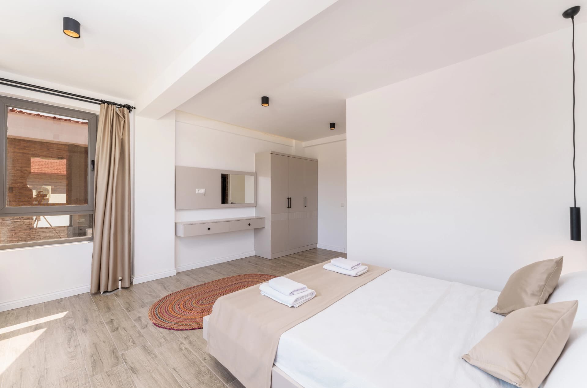 Villa Brow Korunaklı Havuz 99