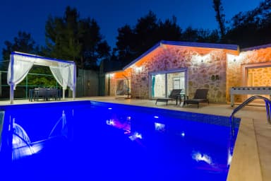 Villa Luxury İslamlar Korunaklı Havuz 94