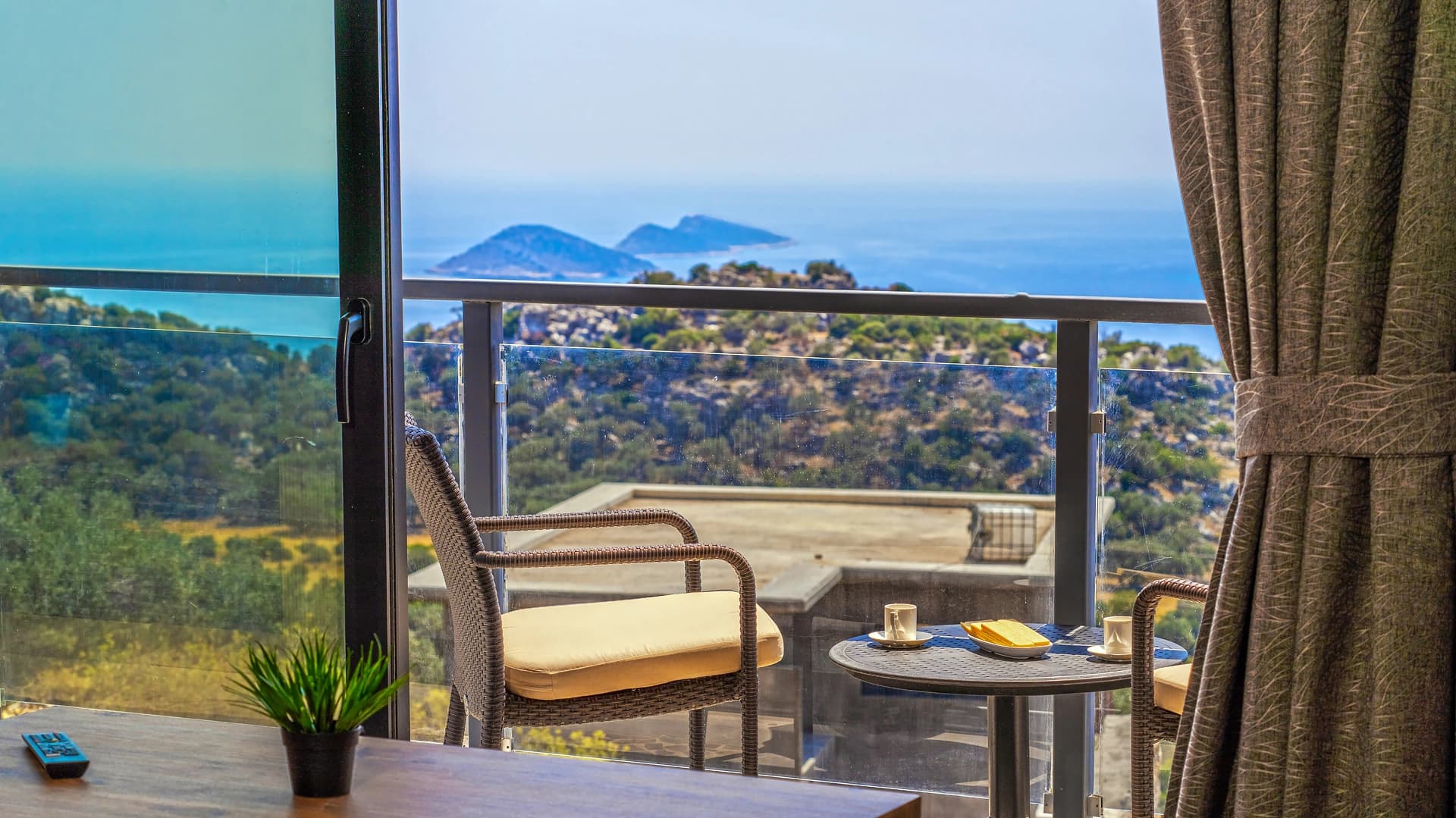 Suit Almila Kalkan 21