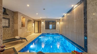 Suit Almila Kalkan 17